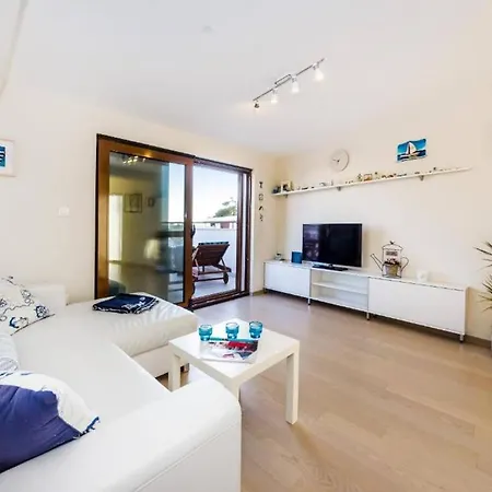 Apartment Aquamarine Deluxe Penthouse Petrcane